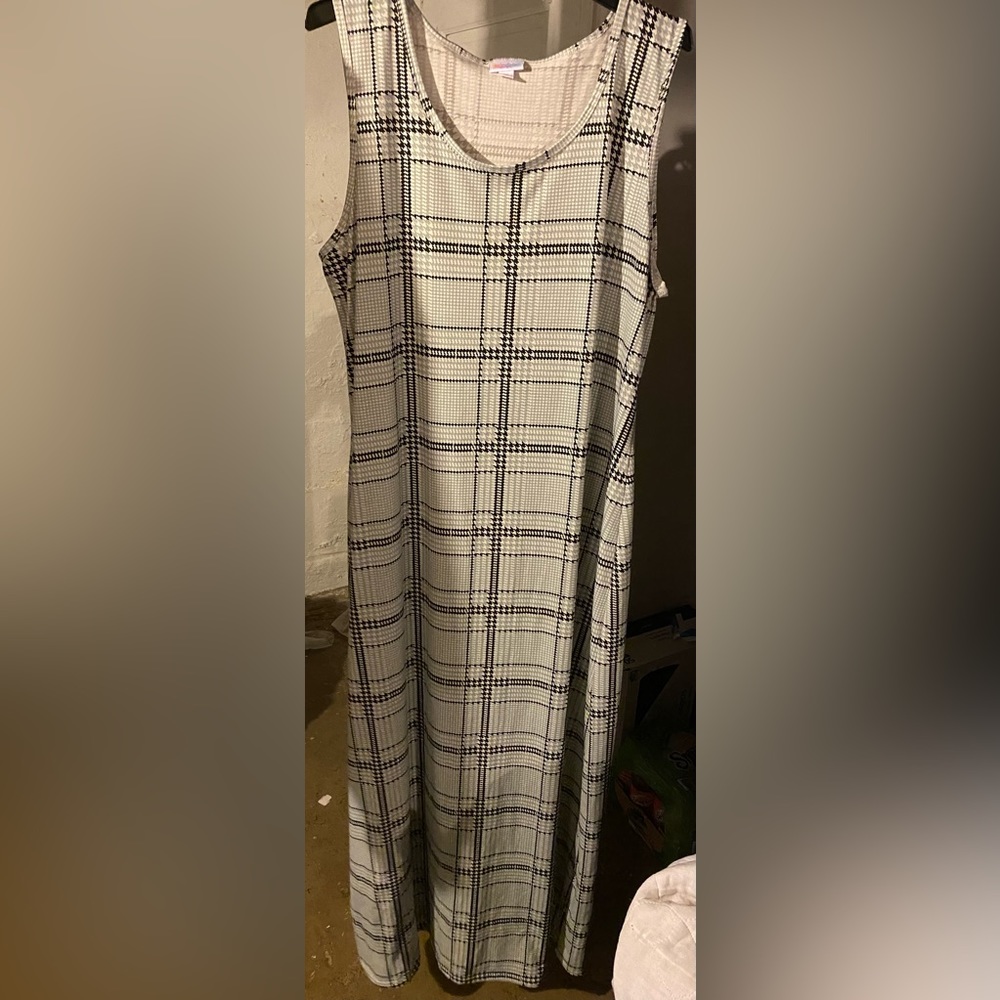 Lularoe Dani 3x SALE [ LLR Dresses 3/$25 Bundle ]